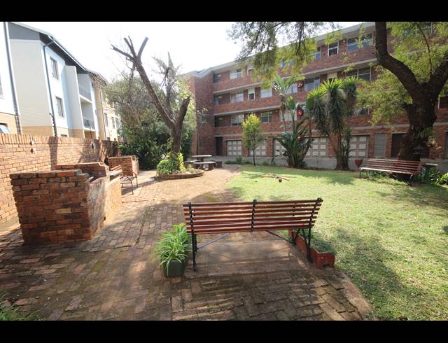 3 BEDROOM APARTMENT FOR SALE IN SINOVILLE